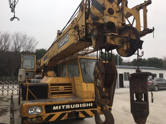 Otra grúa de camión de motor usado TL200E La solución definitiva para obras de construcción