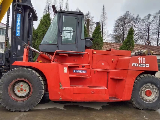TCM FD250 Herramientas de elevación de carretillas elevadoras 125MM Ancho de horquilla para aplicaciones versátiles