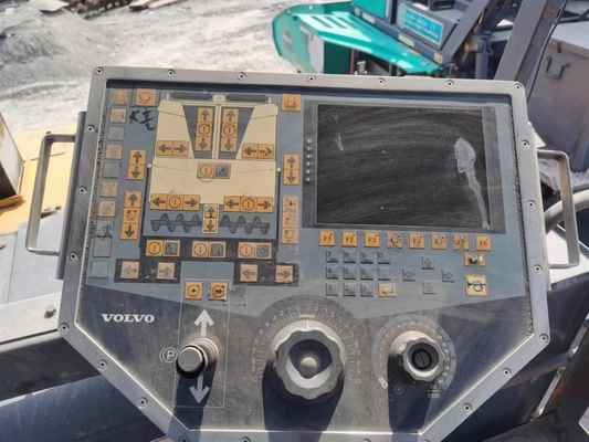El motor de FPT utiliza el pavimento de asfalto VOLV 8820 para una larga duración