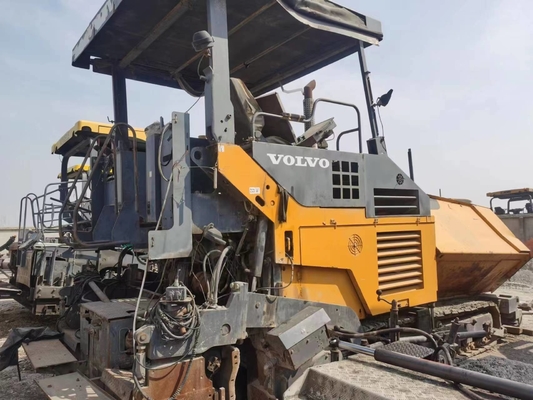 El motor de FPT utiliza el pavimento de asfalto VOLV 8820 para una larga duración