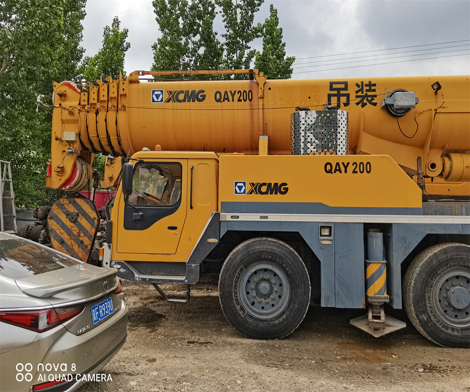 XCMG QY25K5C QY25K5D QY50KC QY70KC QY100K-II QY130K QY160K Grúa móvil usada con motor HINO