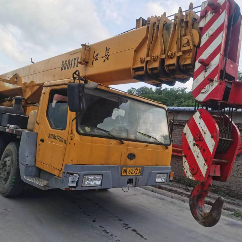 LT1130 LT1070 LT1055 130T 70T 55T 100T grúa de camión con altura de elevación máxima de 48 m